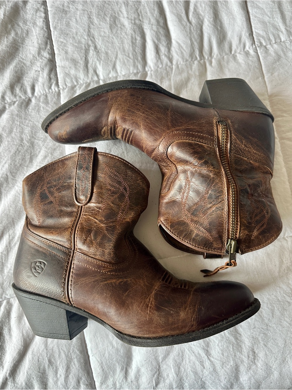 Ariat Distressed Dark Brown Leather Western Short Boots - Picture 6 of 6